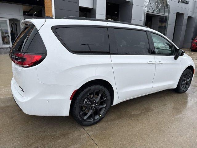 new 2025 Chrysler Pacifica car, priced at $53,999