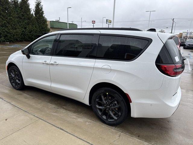 new 2025 Chrysler Pacifica car, priced at $53,999