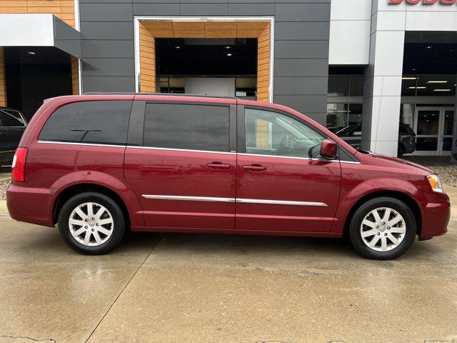 used 2014 Chrysler Town & Country car, priced at $10,885