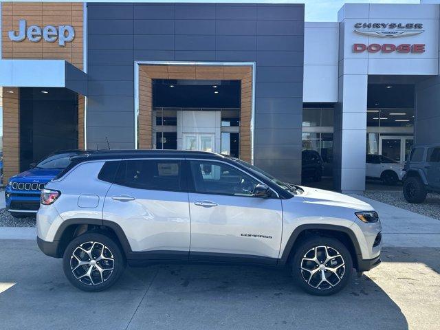 new 2024 Jeep Compass car, priced at $31,999