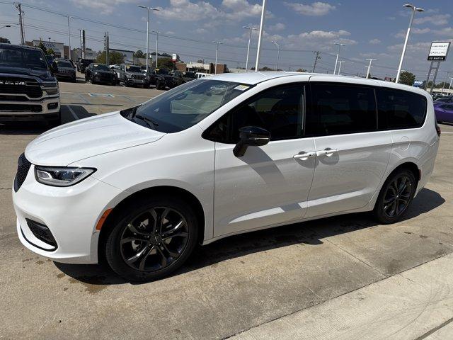 new 2026 Chrysler Pacifica car, priced at $47,499