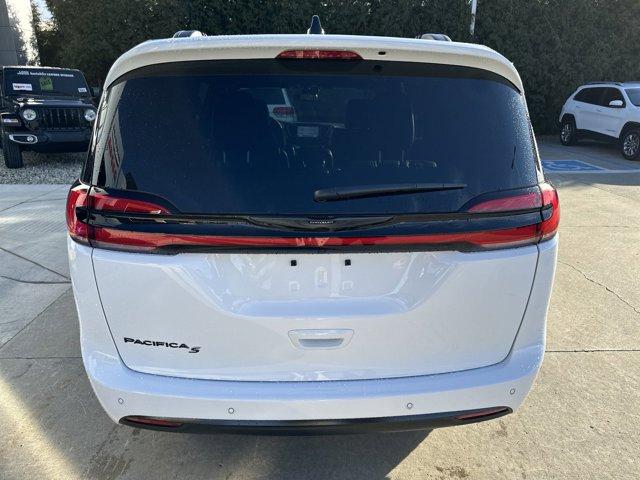 new 2024 Chrysler Pacifica car, priced at $43,499