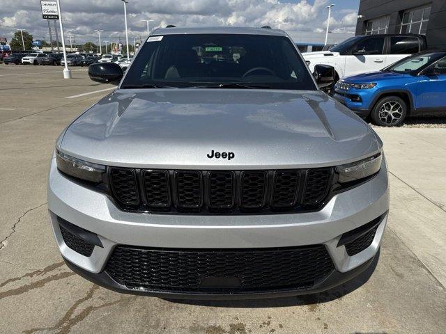 new 2025 Jeep Grand Cherokee car, priced at $43,999