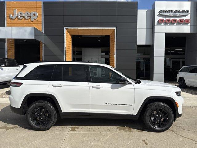 new 2025 Jeep Grand Cherokee car, priced at $44,930