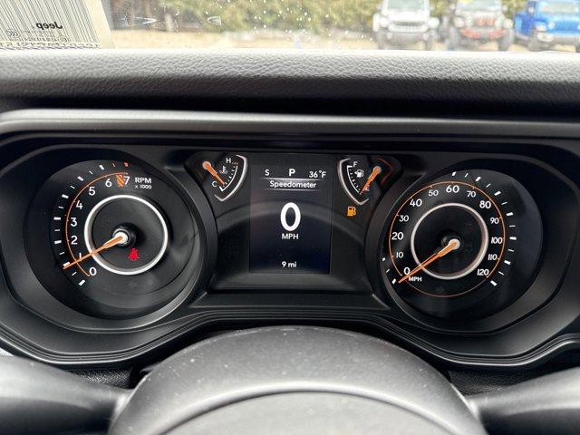 new 2025 Jeep Gladiator car, priced at $41,999