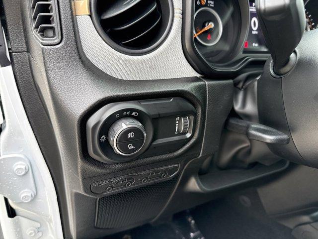 new 2025 Jeep Gladiator car, priced at $41,999