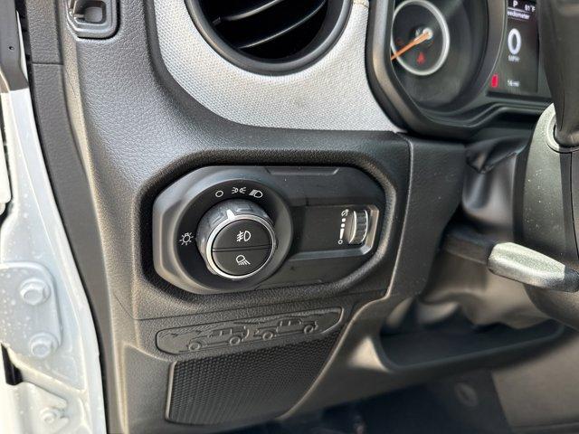 new 2025 Jeep Gladiator car, priced at $40,999