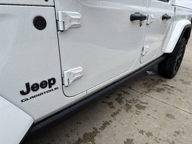 new 2025 Jeep Gladiator car, priced at $41,999