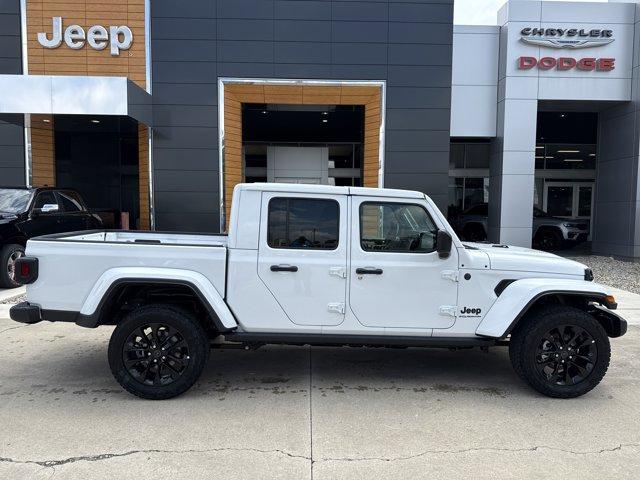 new 2025 Jeep Gladiator car, priced at $40,999