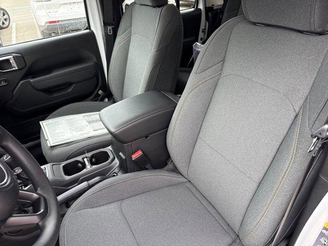new 2025 Jeep Gladiator car, priced at $41,999