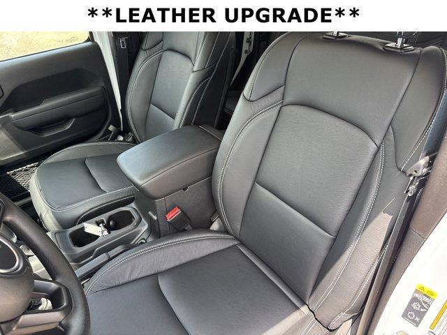 new 2025 Jeep Gladiator car, priced at $40,999