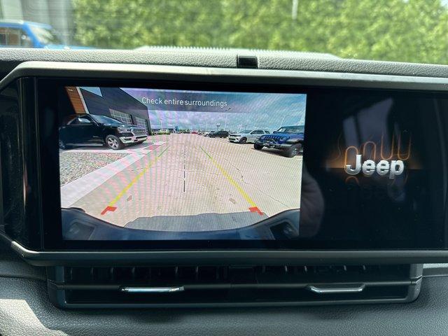 new 2025 Jeep Gladiator car, priced at $40,999