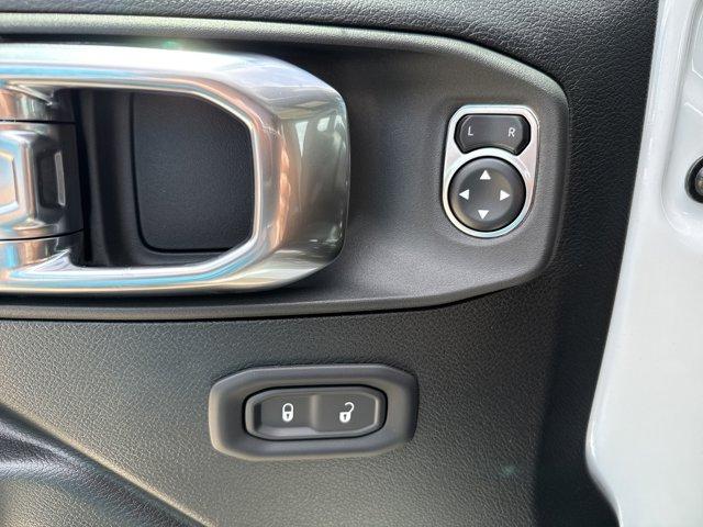new 2025 Jeep Gladiator car, priced at $40,999