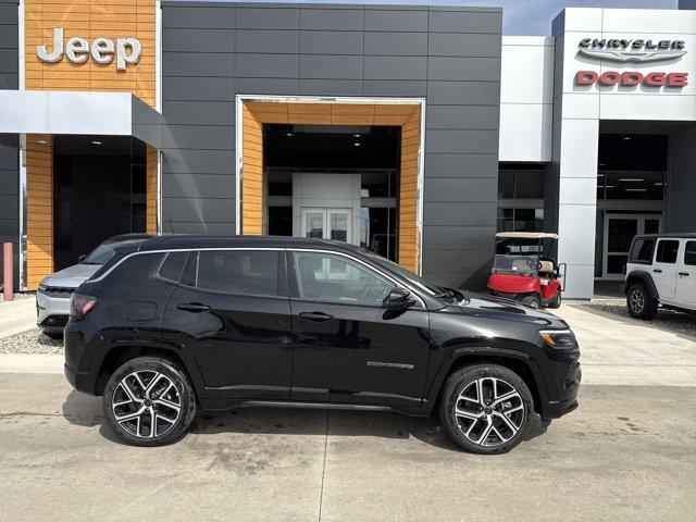 new 2025 Jeep Compass car, priced at $37,499