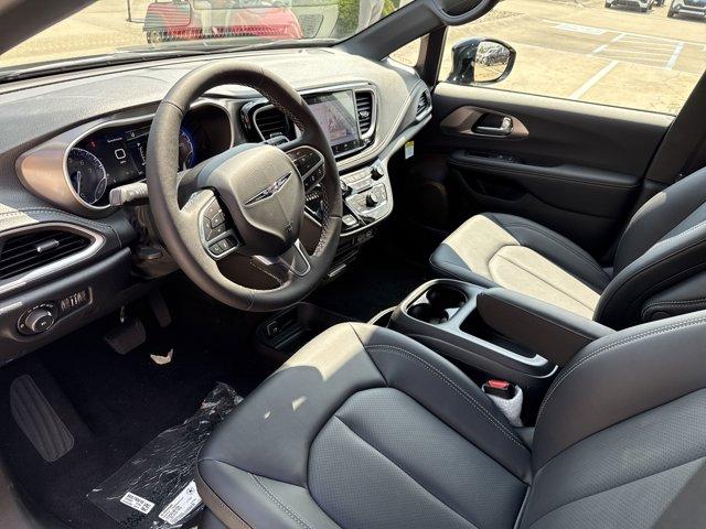 new 2025 Chrysler Pacifica car, priced at $43,999