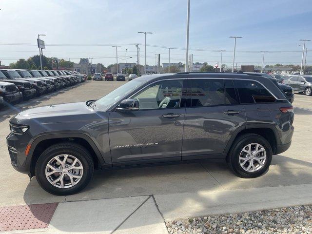 used 2022 Jeep Grand Cherokee car, priced at $32,999