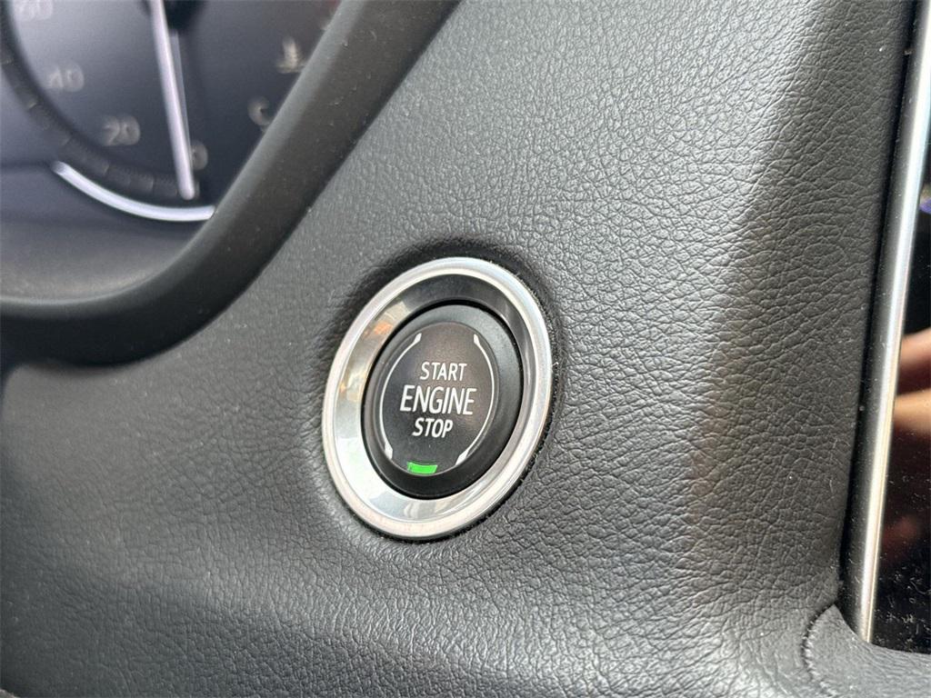 used 2023 Cadillac XT4 car, priced at $21,500