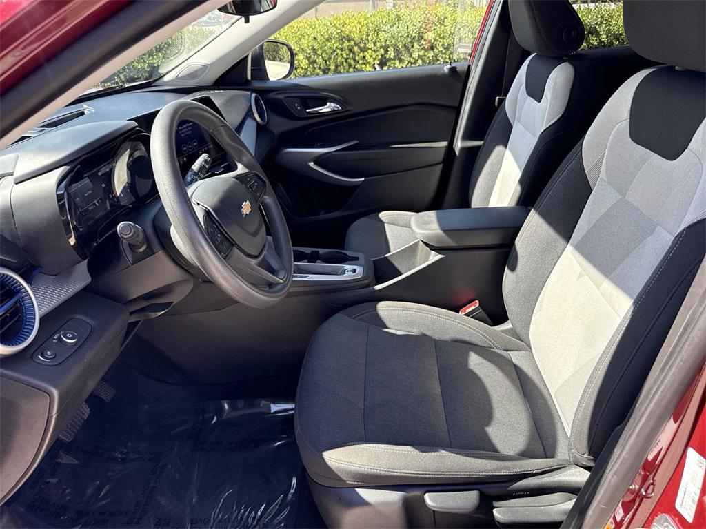 used 2024 Chevrolet Trax car, priced at $17,888