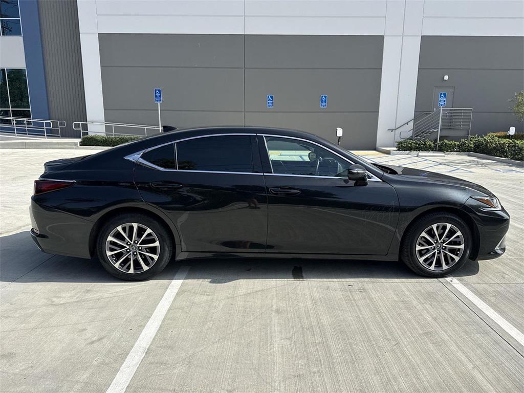 used 2022 Lexus ES 350 car, priced at $22,677