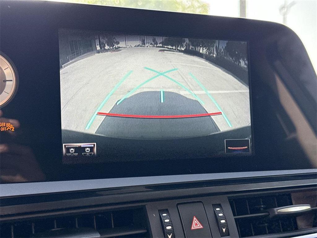 used 2022 Lexus ES 350 car, priced at $22,677