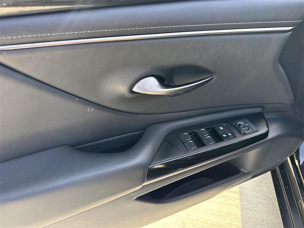 used 2022 Lexus ES 350 car, priced at $22,677