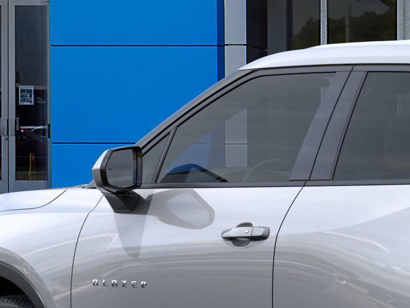 new 2025 Chevrolet Blazer car, priced at $32,637
