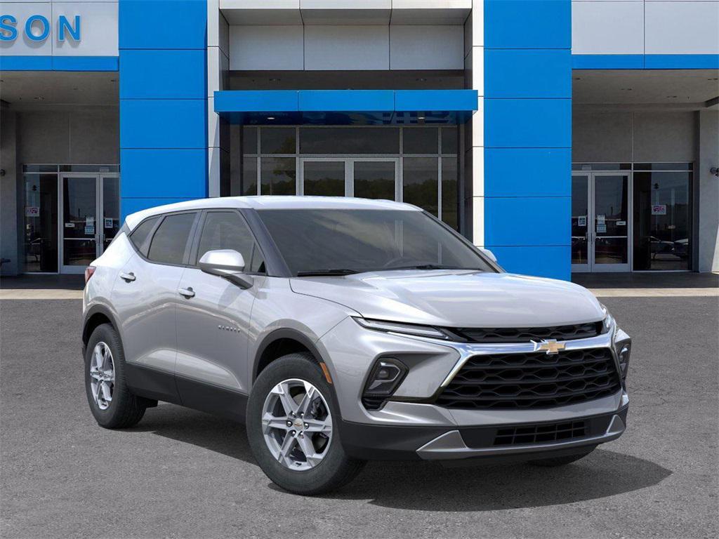 new 2025 Chevrolet Blazer car, priced at $32,637