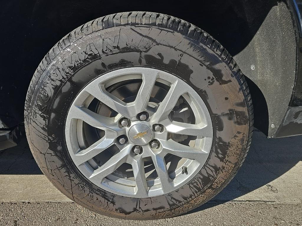 used 2024 Chevrolet Suburban car, priced at $49,546