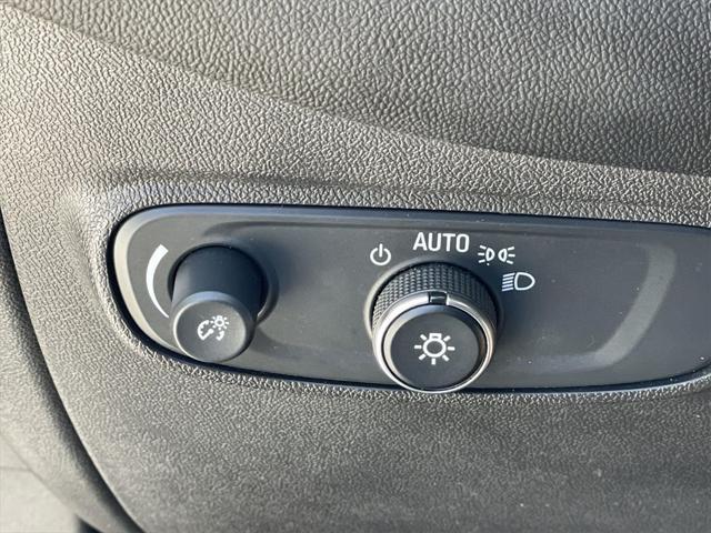 used 2020 Chevrolet Equinox car, priced at $14,888