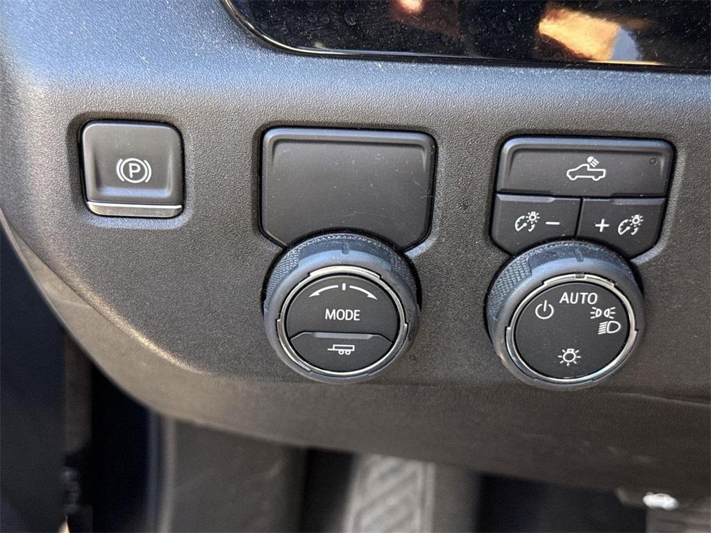 used 2024 Chevrolet Silverado 1500 car, priced at $32,250