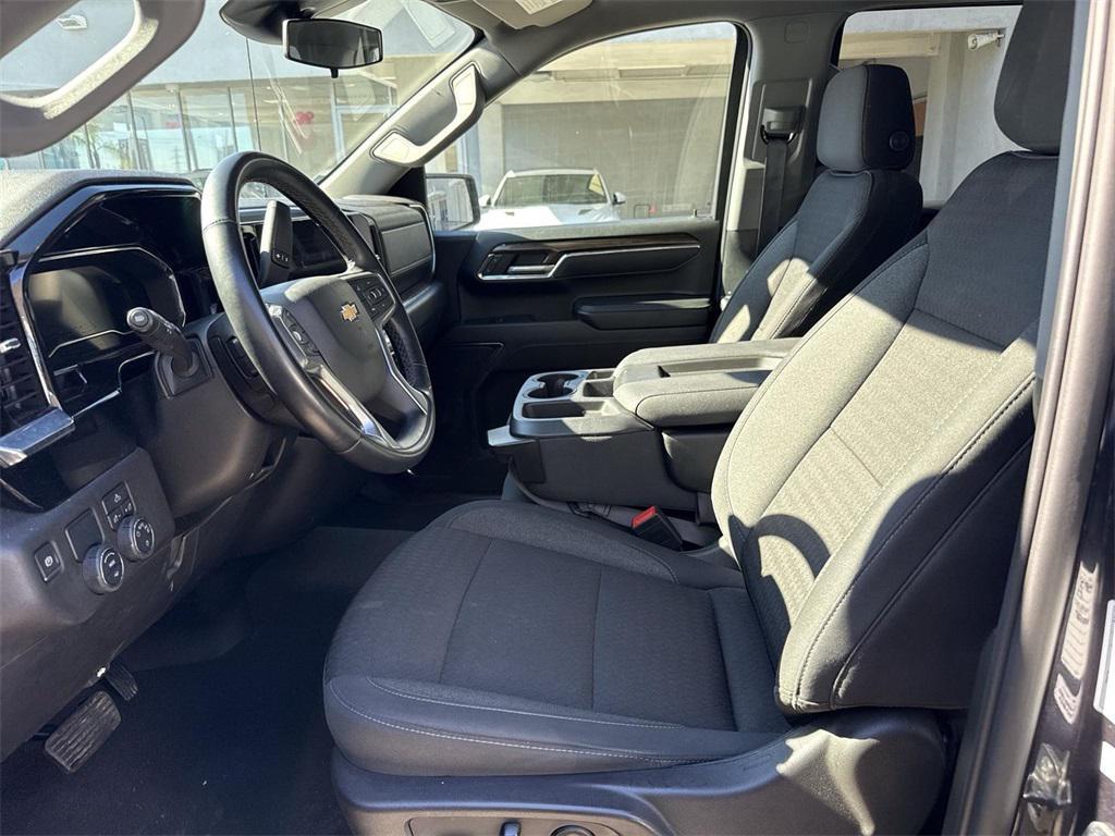 used 2024 Chevrolet Silverado 1500 car, priced at $32,250
