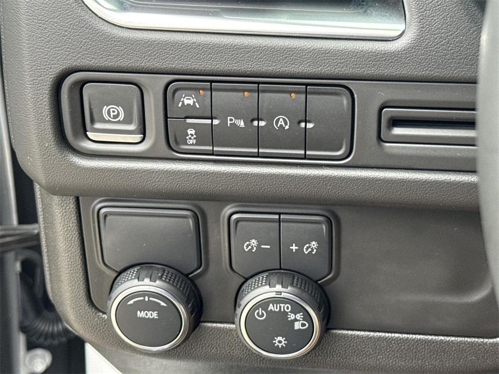 used 2024 Chevrolet Tahoe car, priced at $43,888