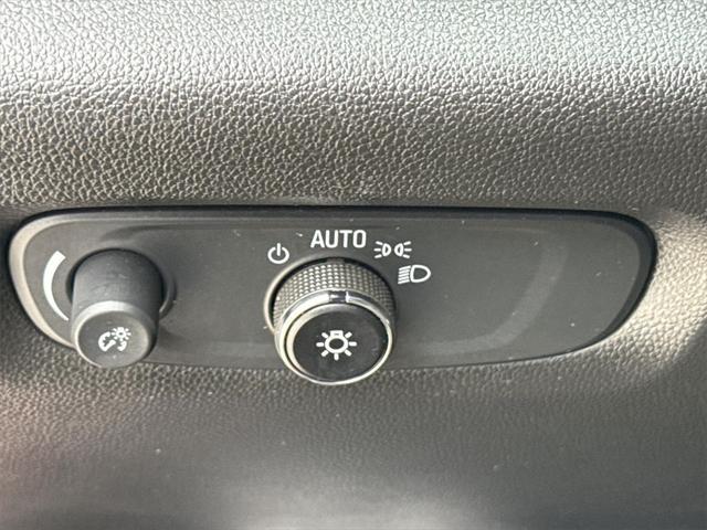 used 2023 Chevrolet Traverse car, priced at $31,750