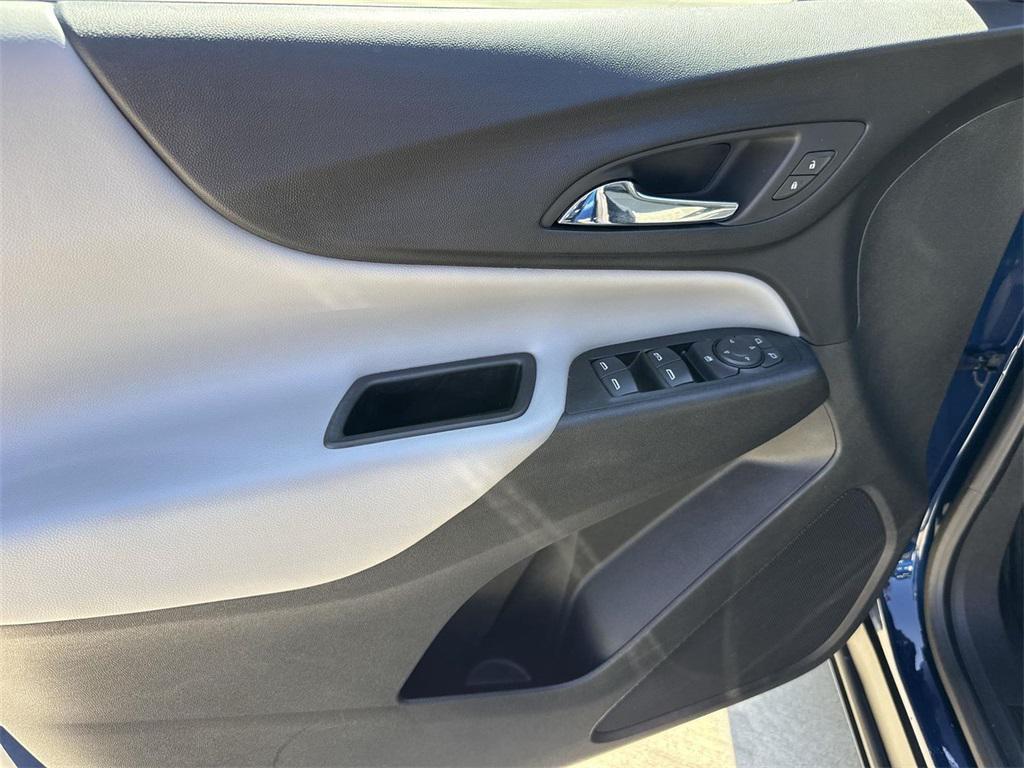 used 2022 Chevrolet Equinox car, priced at $14,999