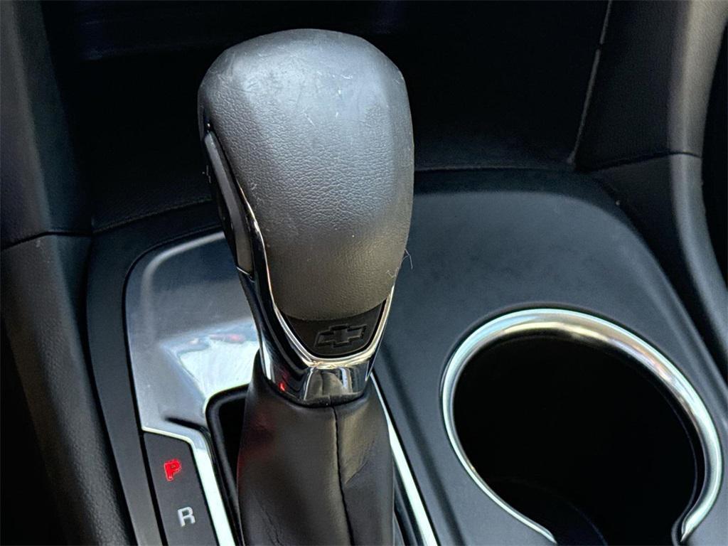 used 2022 Chevrolet Equinox car, priced at $14,999