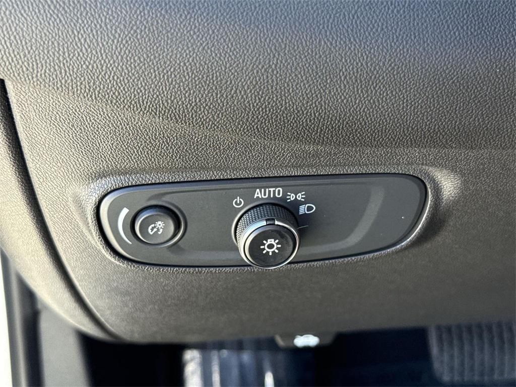 used 2020 Chevrolet Equinox car, priced at $15,500