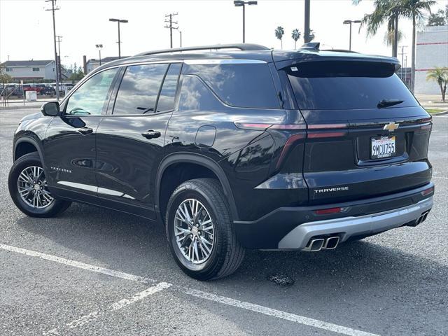 used 2024 Chevrolet Traverse car, priced at $35,500