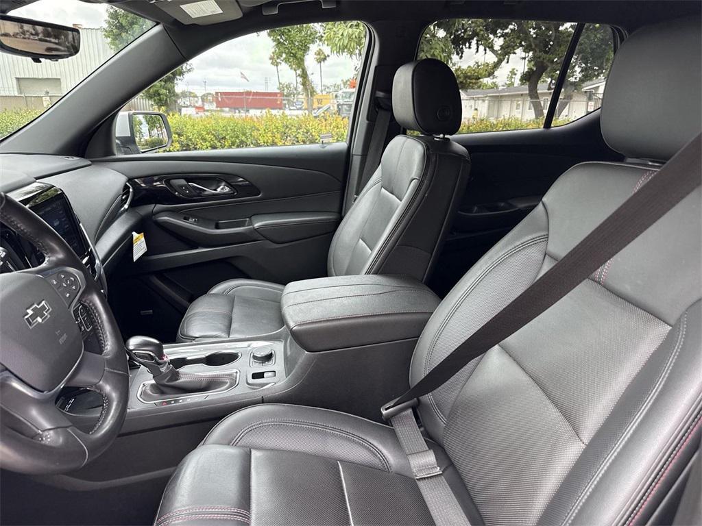 used 2022 Chevrolet Traverse car, priced at $33,888