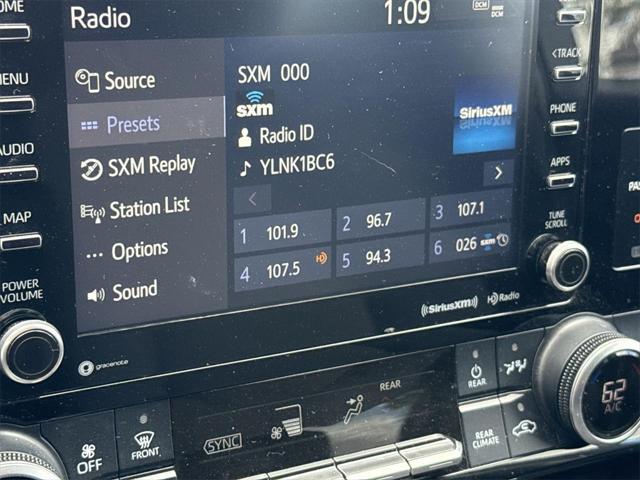 used 2021 Toyota Highlander car, priced at $27,250