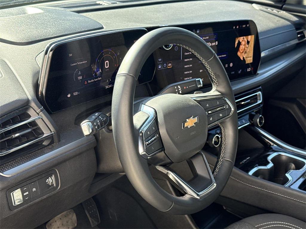 used 2024 Chevrolet Traverse car, priced at $31,500