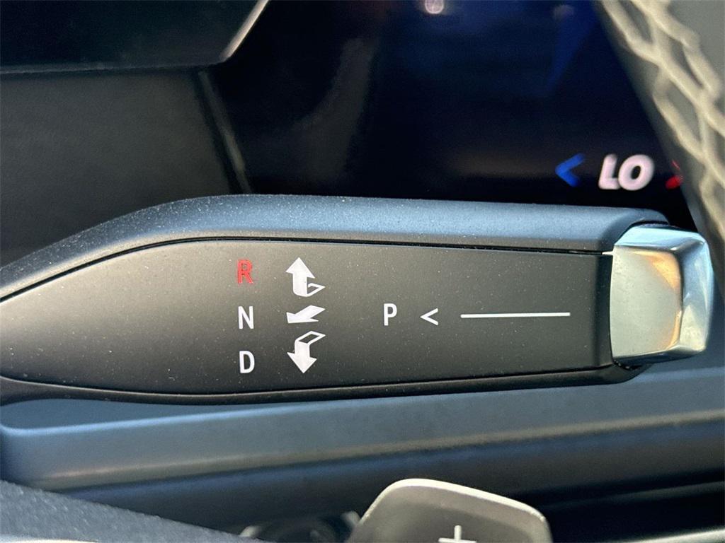 used 2024 Chevrolet Traverse car, priced at $31,500