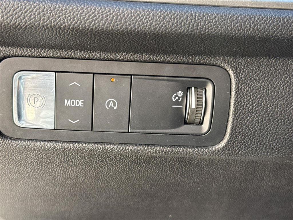 used 2024 Chevrolet Traverse car, priced at $31,500