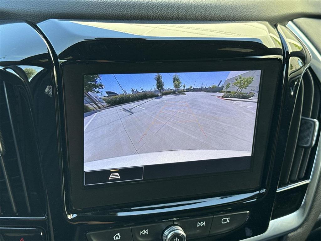 used 2022 Chevrolet Traverse car, priced at $22,750