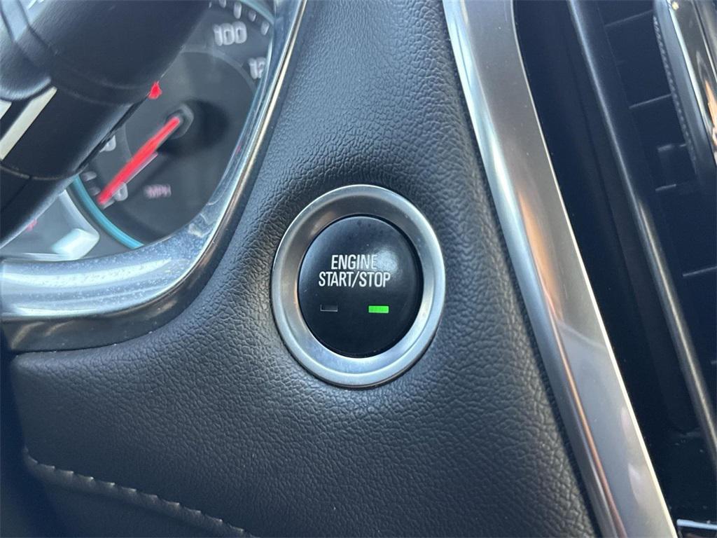 used 2022 Chevrolet Traverse car, priced at $22,750