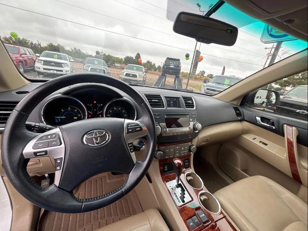 used 2012 Toyota Highlander Hybrid car, priced at $12,795