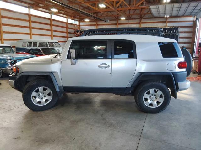 used 2007 Toyota FJ Cruiser car, priced at $14,595