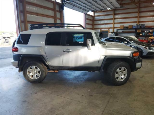 used 2007 Toyota FJ Cruiser car, priced at $14,595