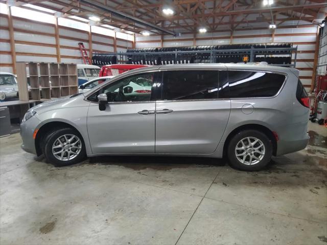 used 2017 Chrysler Pacifica car, priced at $12,795