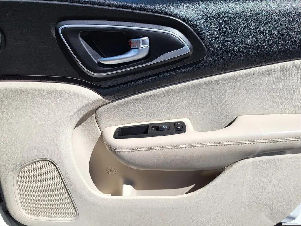 used 2015 Chrysler 200 car, priced at $7,995