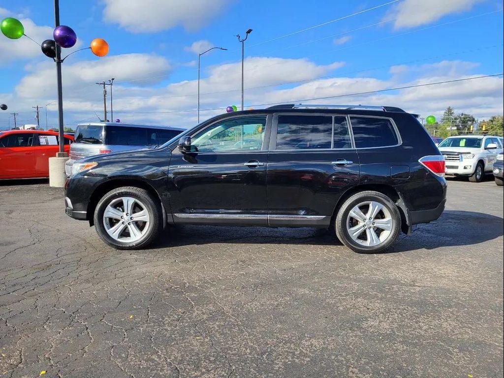 used 2013 Toyota Highlander car, priced at $17,995
